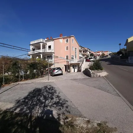 Grozdana With Terrace And Sea View * Crikvenica