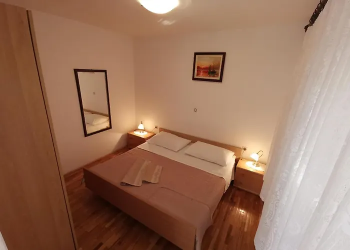 Grozdana With Terrace And Sea View Apartmán *