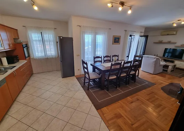 Apartmán Grozdana With Terrace And Sea View *