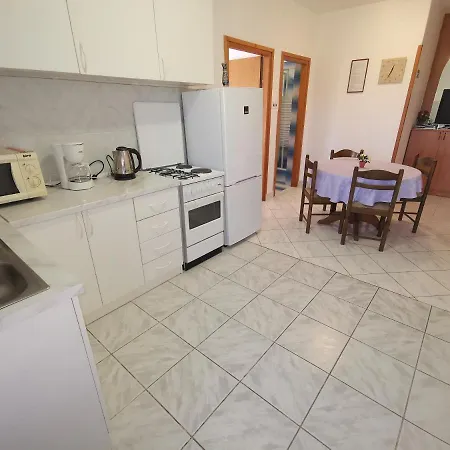 Grozdana With Terrace And Sea View 茨里克韦尼察