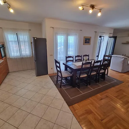 Lejlighed Grozdana With Terrace And Sea View *